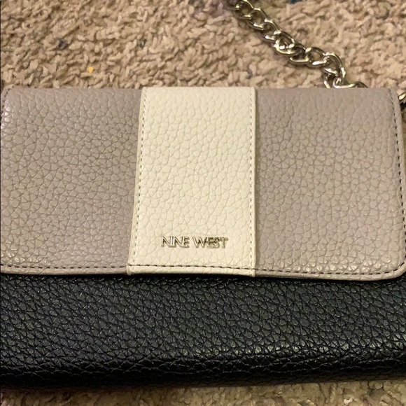 Nine West cross body purse - Picture 2 of 3
